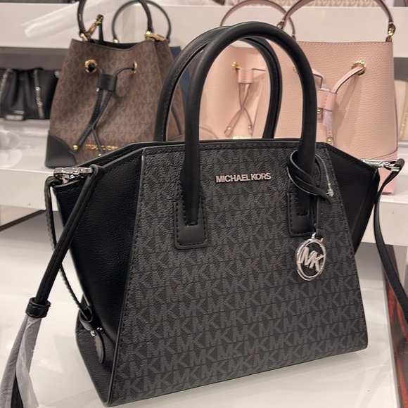 MICHAEL KORS
Avril Small Logo Top-Zip Satchel
COLOR BLACK
NWT - Picture 3 of 16